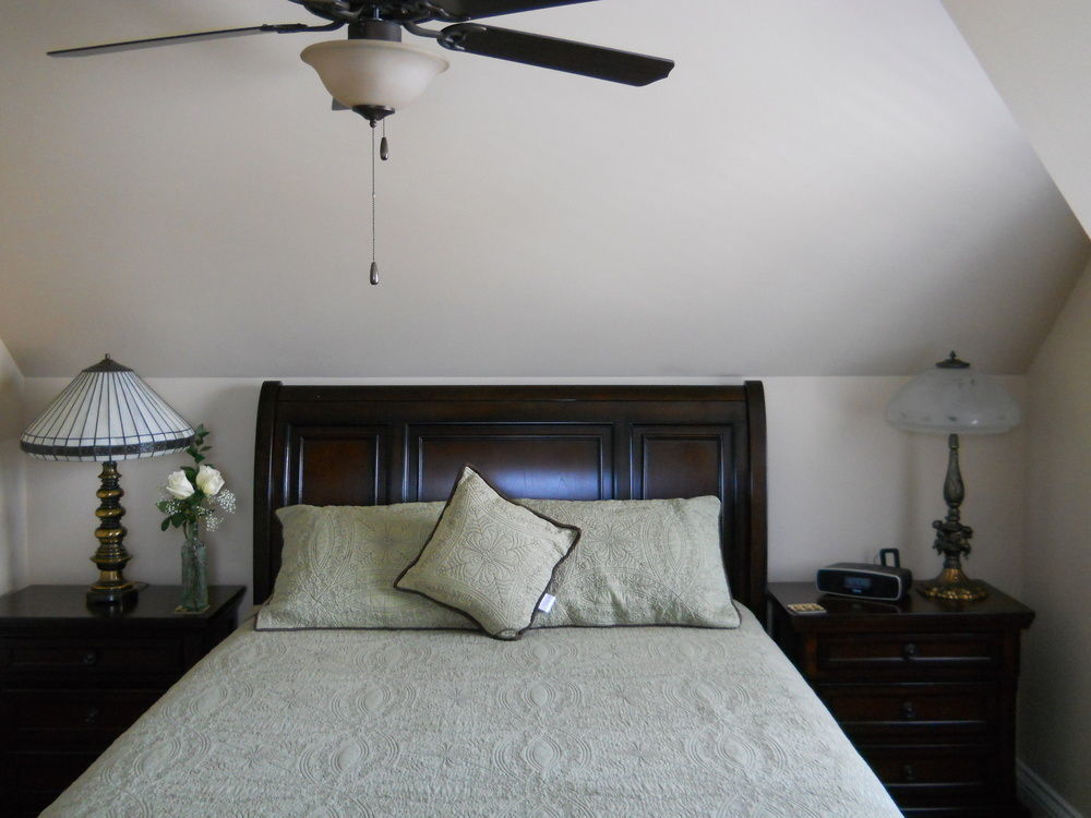 Wenzler'S Landing B&B Wheatley エクステリア 写真