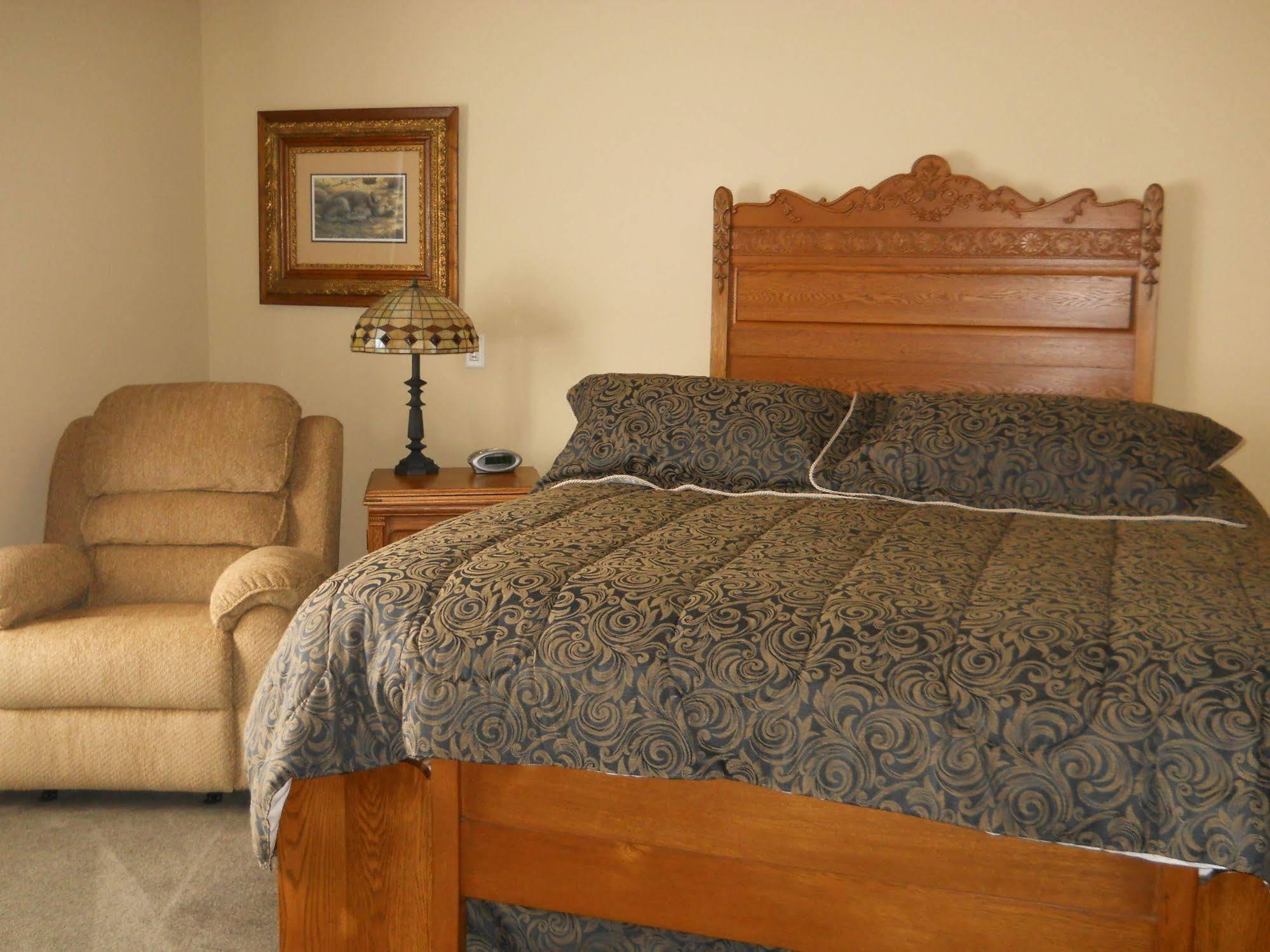 Wenzler'S Landing B&B Wheatley エクステリア 写真
