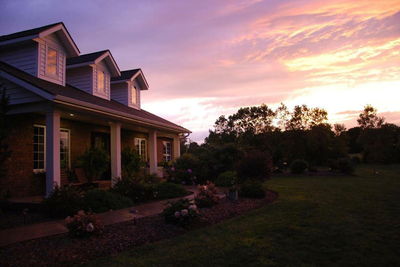 Wenzler'S Landing B&B Wheatley エクステリア 写真